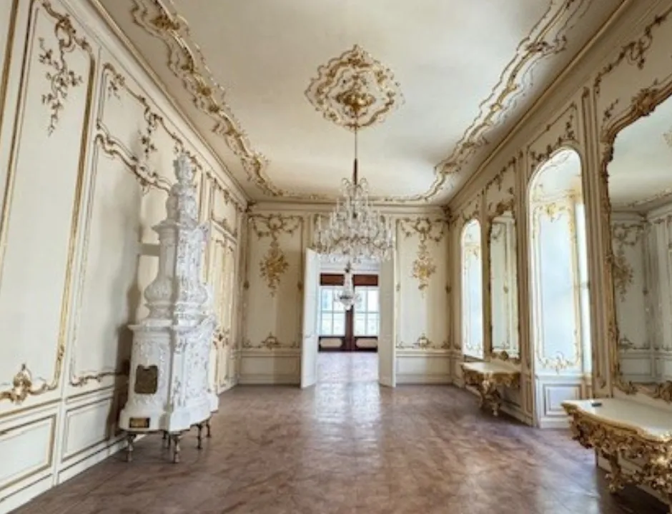 Modesta Real Estate brokers unique office in central Vienna