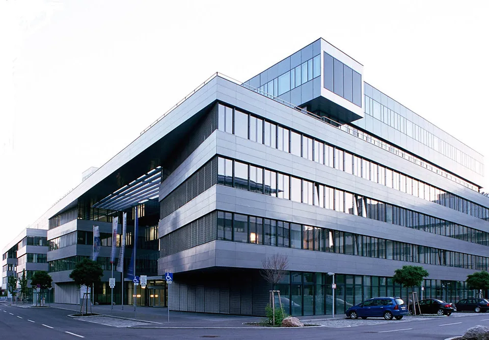 MAJOR LETTING TO BECHTLE GMBH IN EUROPLAZA