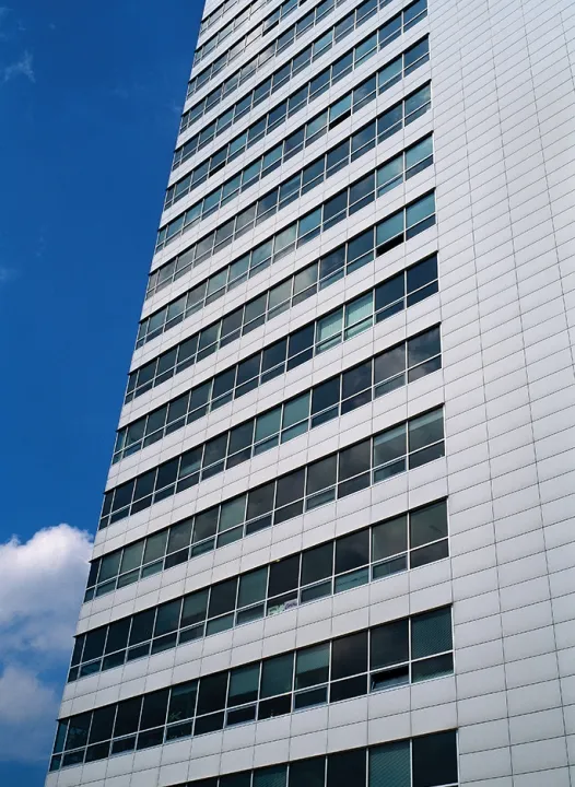 NEUE BÜROVERMIETUNG IM WESTEND TOWER AN CEIT