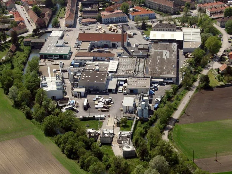 EVONIK PARA CHEMIE GMBH ERTEILT MODESTA REAL ESTATE EXKLUSIVEN VERKAUFSAUFTRAG FÜR INDUSTRIELIEGENSCHAFT IN 2440 GRAMATNEUSIEDL